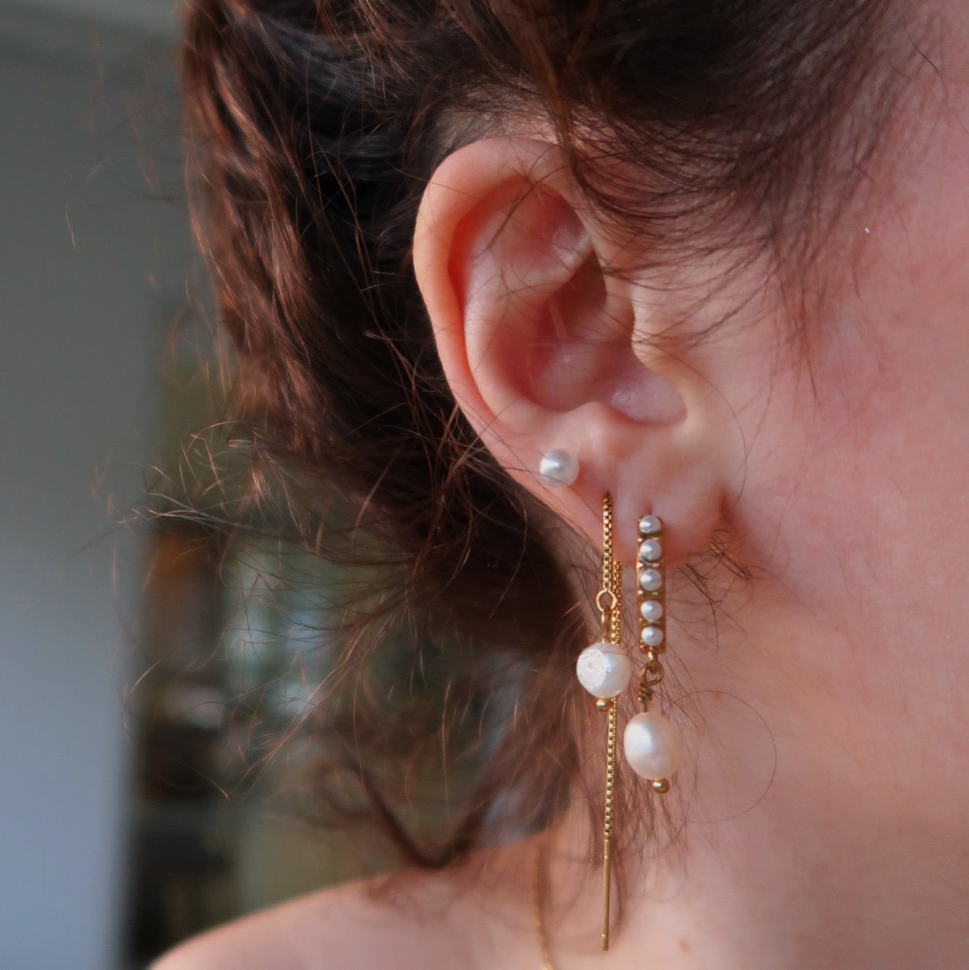 Gold Thread Pearl Earring