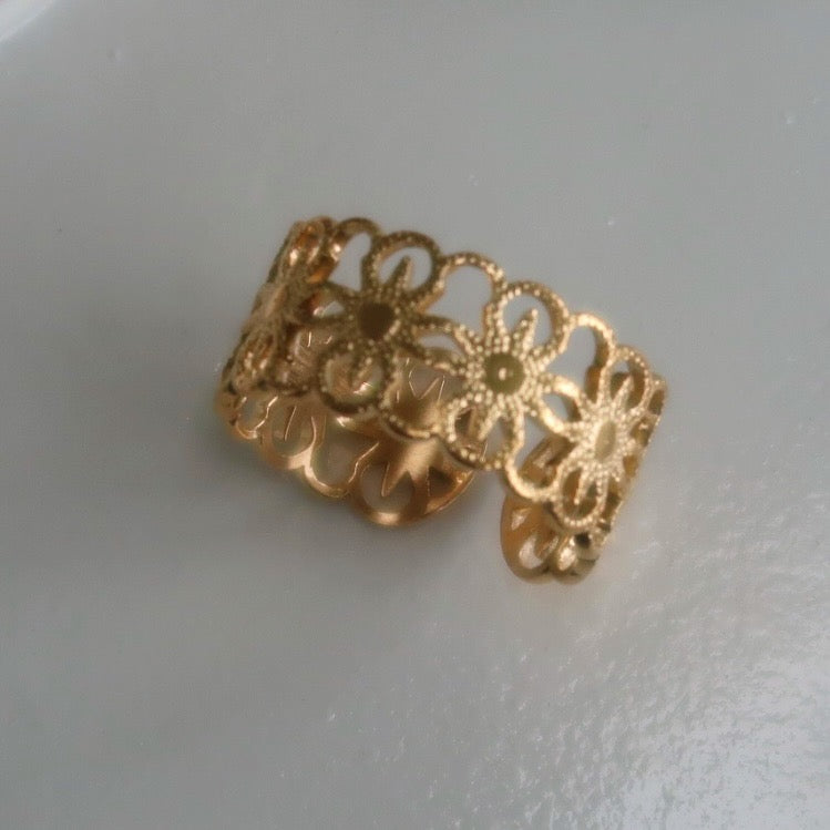 Mary Meadow Ring